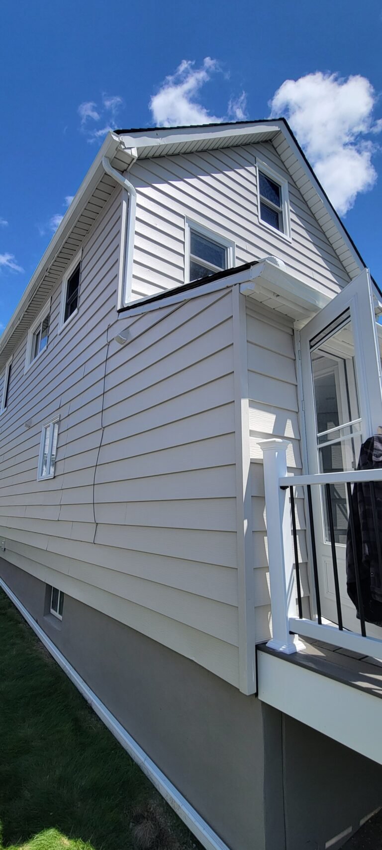 Exterior-house-painting-grey-house-2